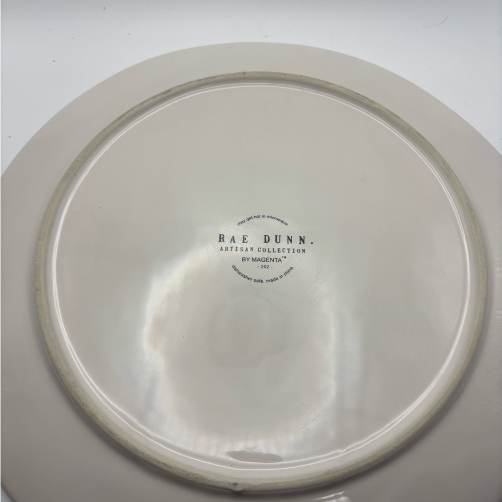 Rae Dunn XOXO plate - Picture 3 of 3